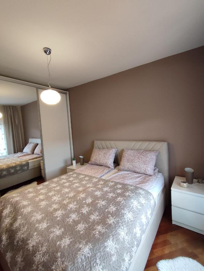 Deluxe Apartment Lejla - Free Garage Parking SJJ Eksteriør bilde