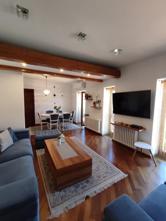 Deluxe Apartment Lejla - Free Garage Parking SJJ Eksteriør bilde