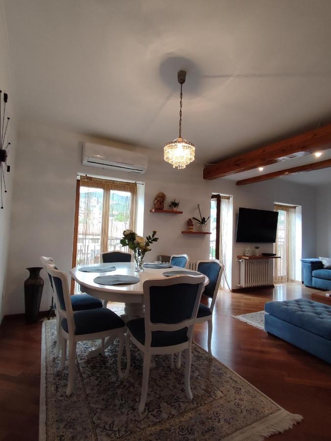 Deluxe Apartment Lejla - Free Garage Parking SJJ Eksteriør bilde