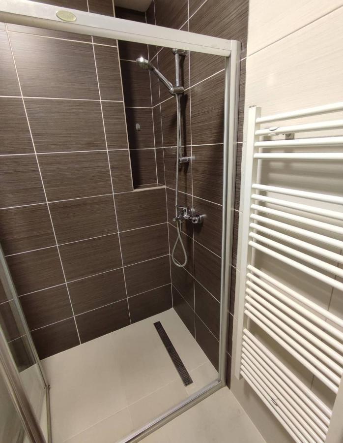 Deluxe Apartment Lejla - Free Garage Parking SJJ Eksteriør bilde